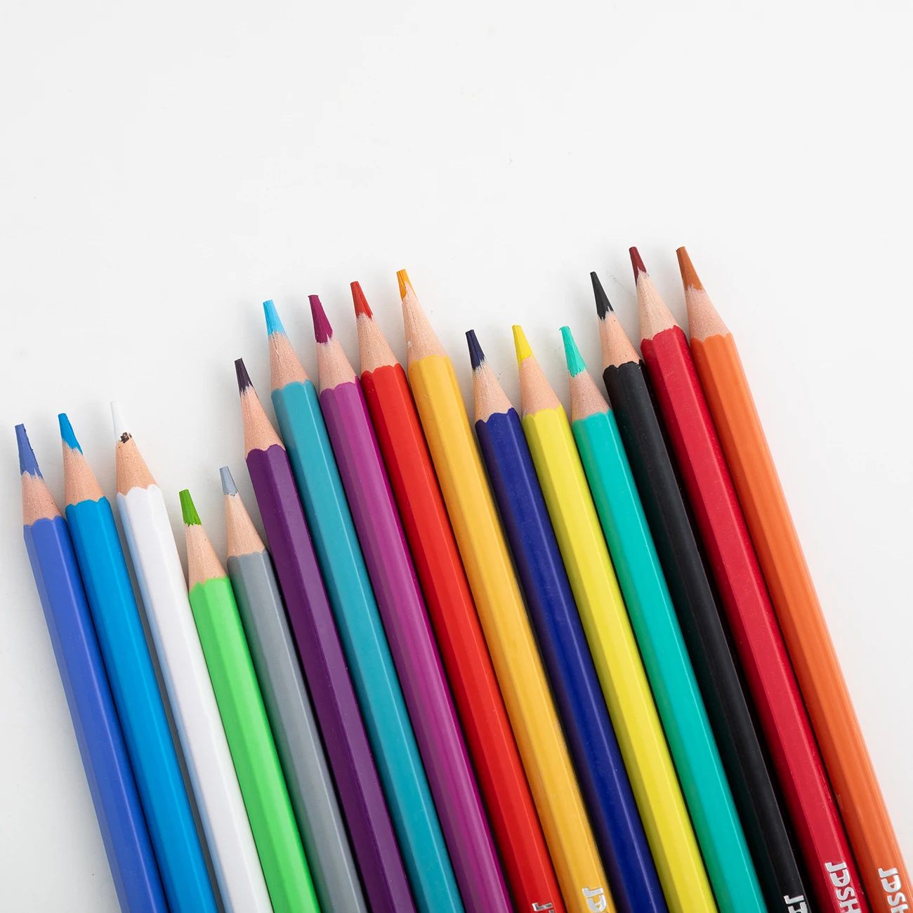 coloured pencil图片