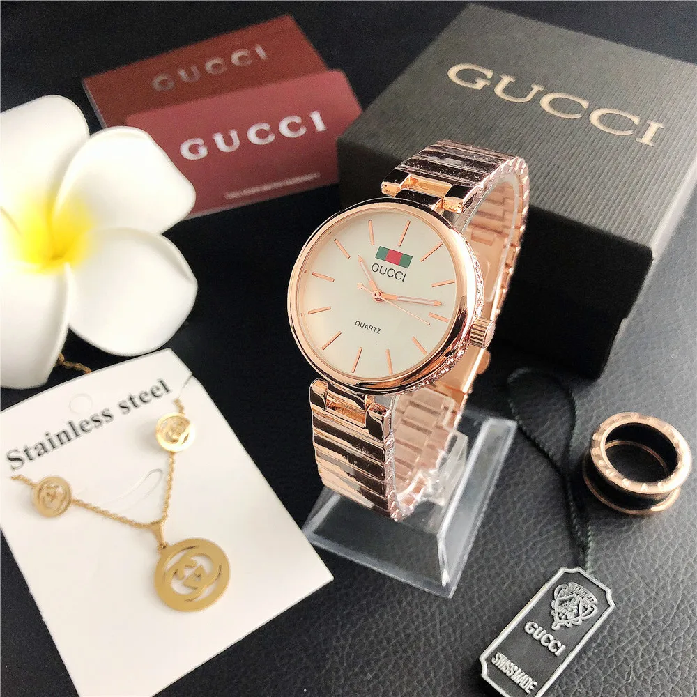 

Fashion new three-piece ladies small dial with the same paragraph steel belt alloy quartz watch