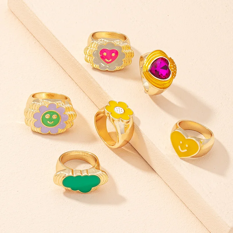 

2021 new fashion smile cute colorful drip glaze flower heart metal ring for women girl golden ring jewelry wholesale, Picture