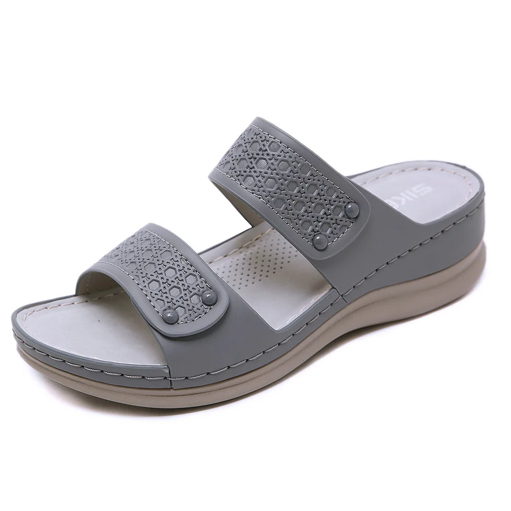 

New 3 Colors Classic Women Flat Slippers Lady Summer Casual Anti-Slip Open Toe Platform Comfy Beach Sandals Plus Size