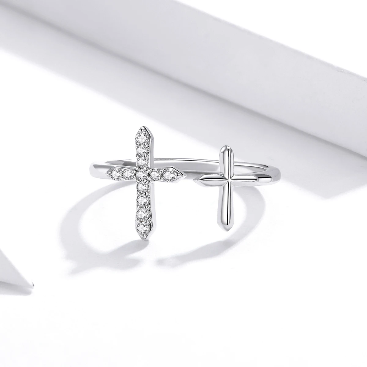 

925 Sterling Silver Shiny Jewelry Cubic Zirconia Cross Rings For Women