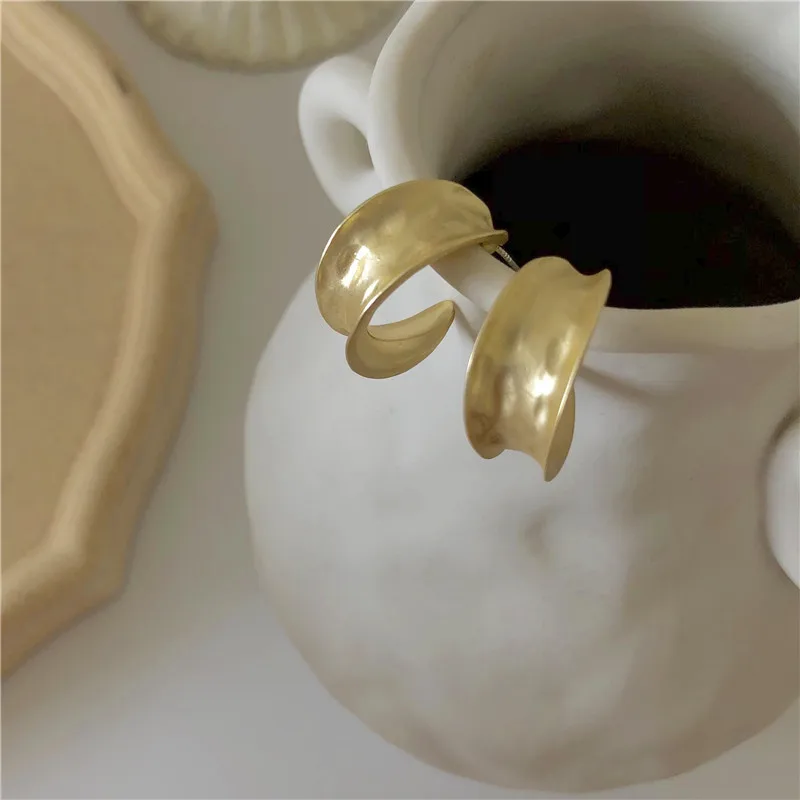 

JUHU Simple and cold style alloy C-shaped geometric earrings female Korean fashion temperament earring Drop Jewelry for women, Gold