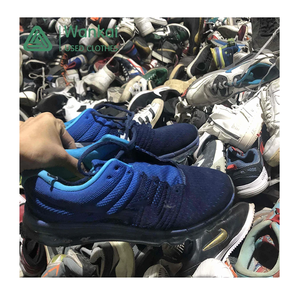 

Clearance Sale In Bulk Mixed Sneakers Bulk Mix Stock Shoes, A Grade Shoes Stock, Mixed colors