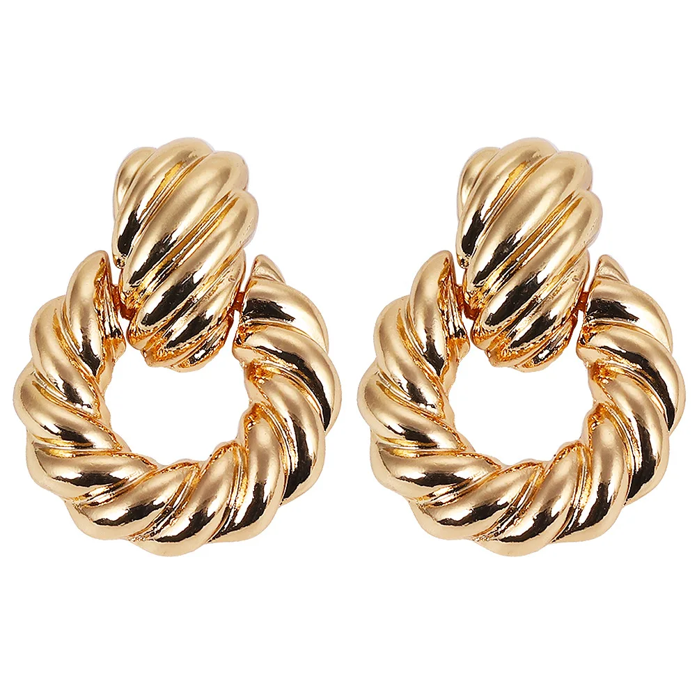 

Wholesale Simple Metal Alloy Chunky Gold Hoop Earrings Round Rattan Twist Earrings For Girls Costume Jewelry