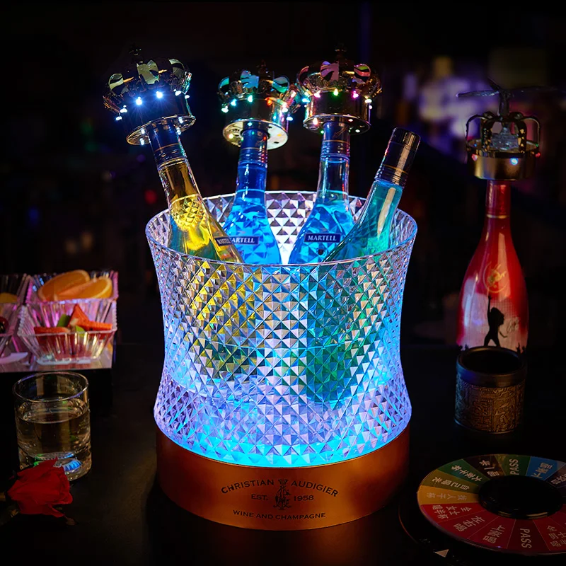 

LED Luminous Ice Bucket Chargable Diamond Style Champagne Ice Bucket for Bar pineapple cups, Transparent & golden