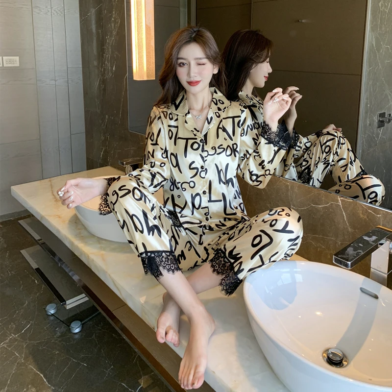 

Wholesale Women'S New Summer Imitation Silk Thin Long-Sleeved Lace Pajamas Suit