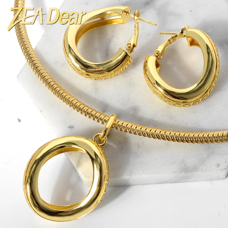 

New arrival Dubai fashion jewelry Gold Luxury Copper Bridal Jewelry Set earrings and necklaces for women