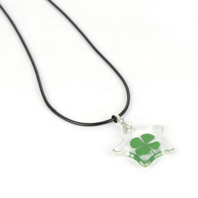 

Lucky Star String Necklace Clear Resin Trefoil Pendant Handicraft Four-Leaf Clover Design for Anniversary