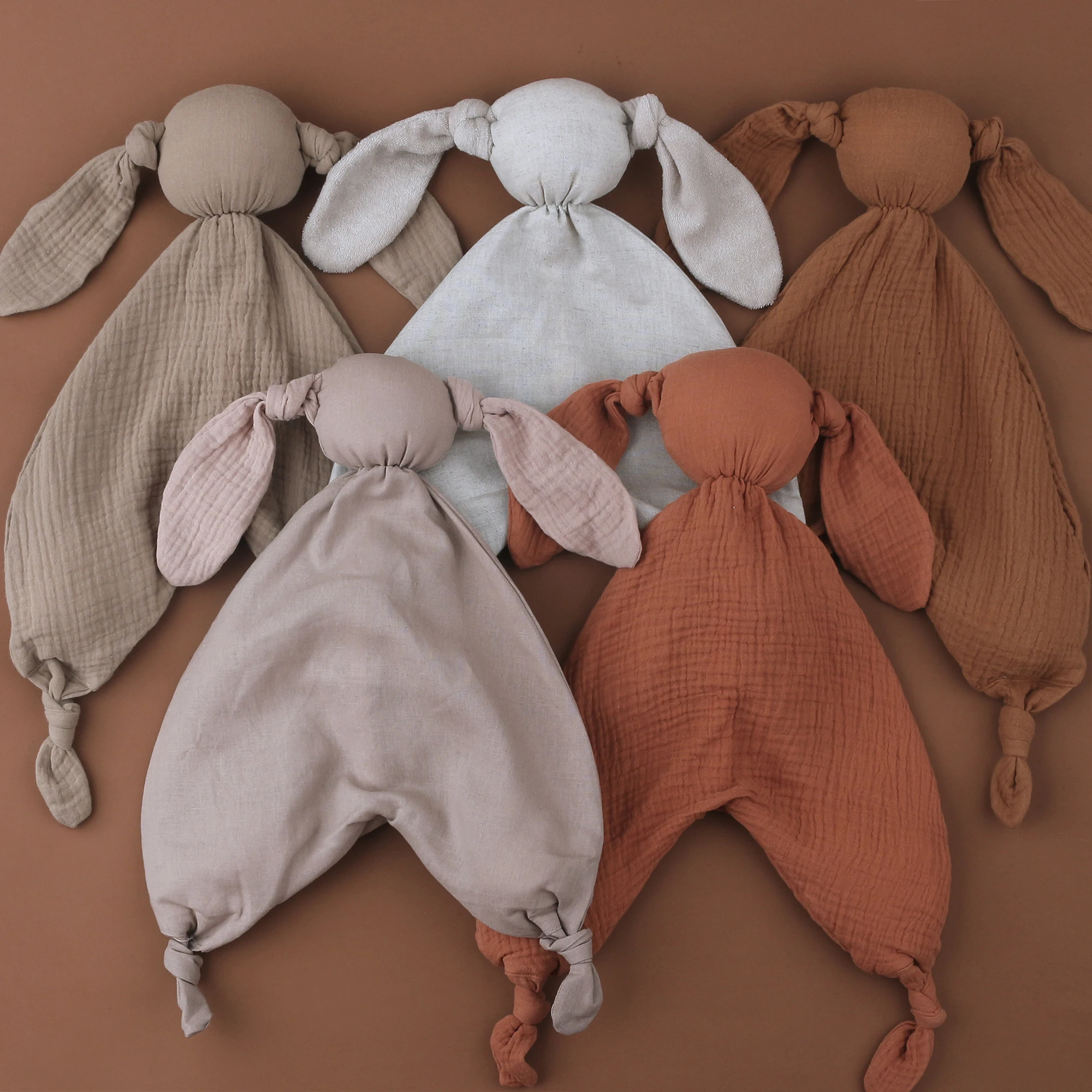 

Wholesale Lovely Soft 100% Organic Cotton Line Muslin Rabbit Infant Comforter Toys For Baby Sleeping Baby Security Blanket