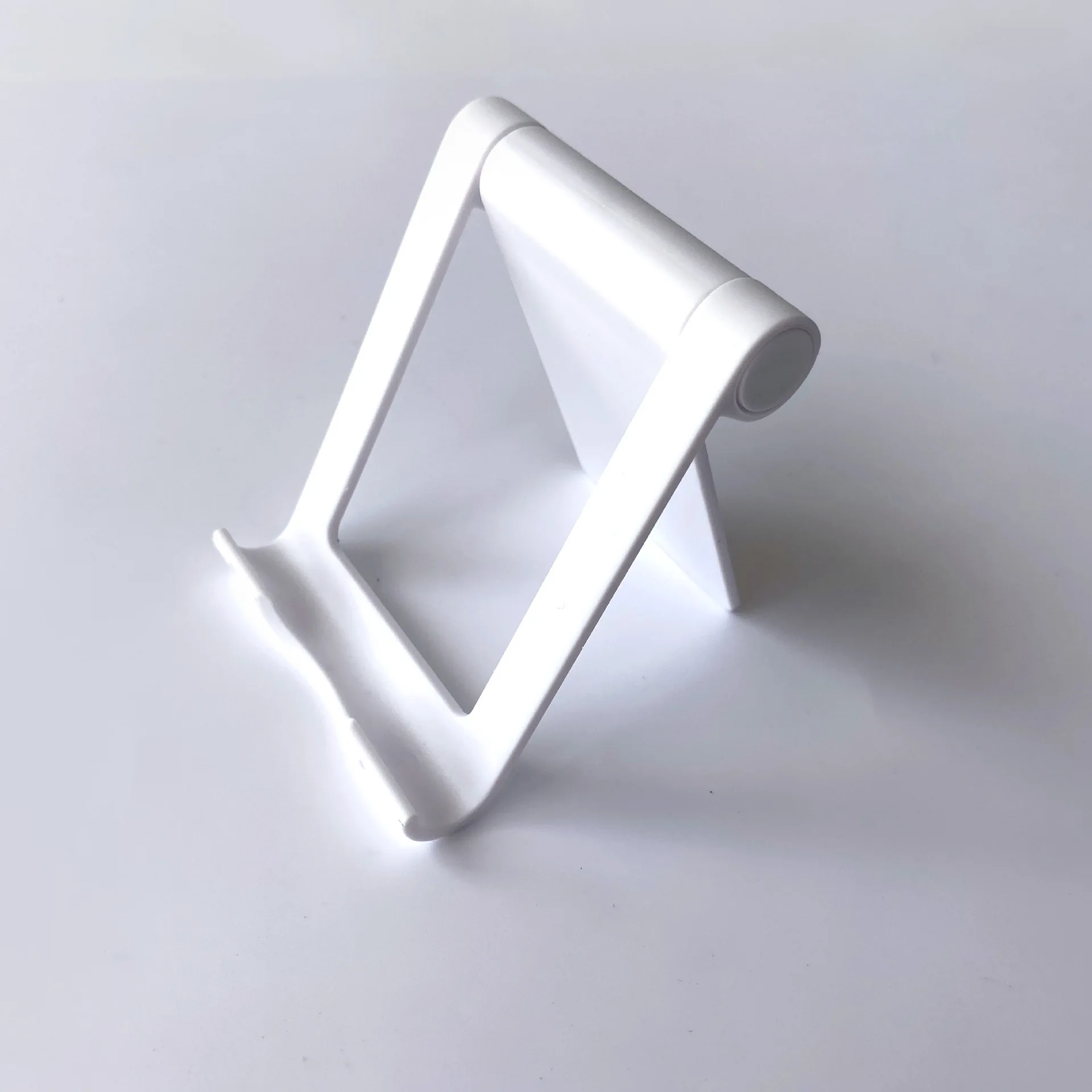 

Hot Sale Small Fresh Style Mobile Phone Holder Indie Universal Desk Phone Holder Natural Color Holder for Phone IPad, White, blue, black, pink