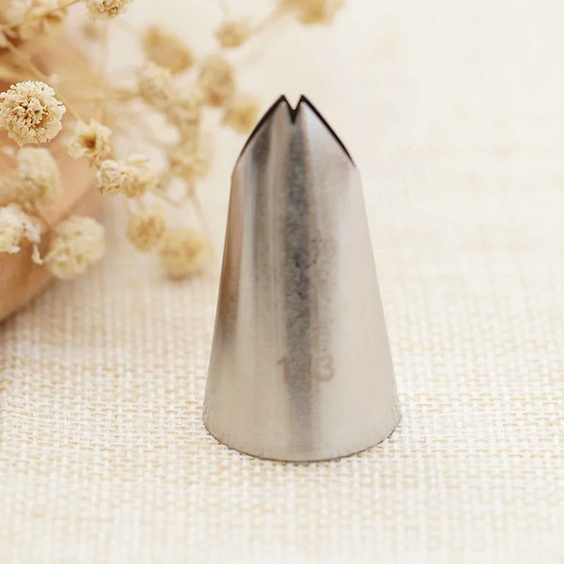 

Stainless Steel Leaf Butterfly Knot Cream Decorating Mouth Welding Polishing Reusable Kitchen DIY Tools, Silver