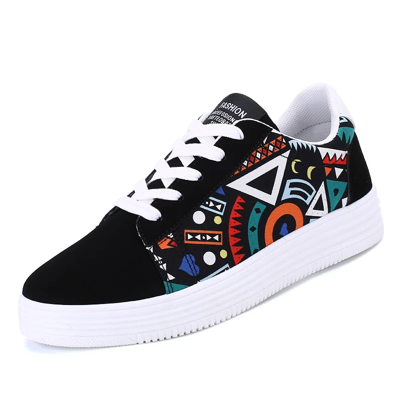 

New model men shoes casual Korean style fashion pattern casual canvas shoes, Color sport shoes