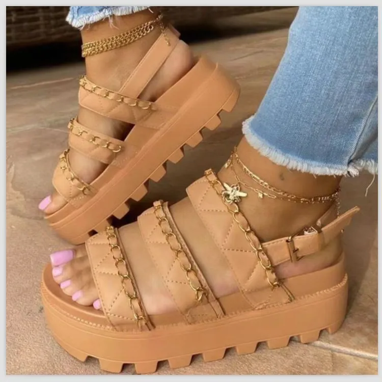 

Slippers For Ladies Large Size Medium Heel Light Chain Hasp Retro Slippers Women Latest Design Bright Color Ladies Sandals