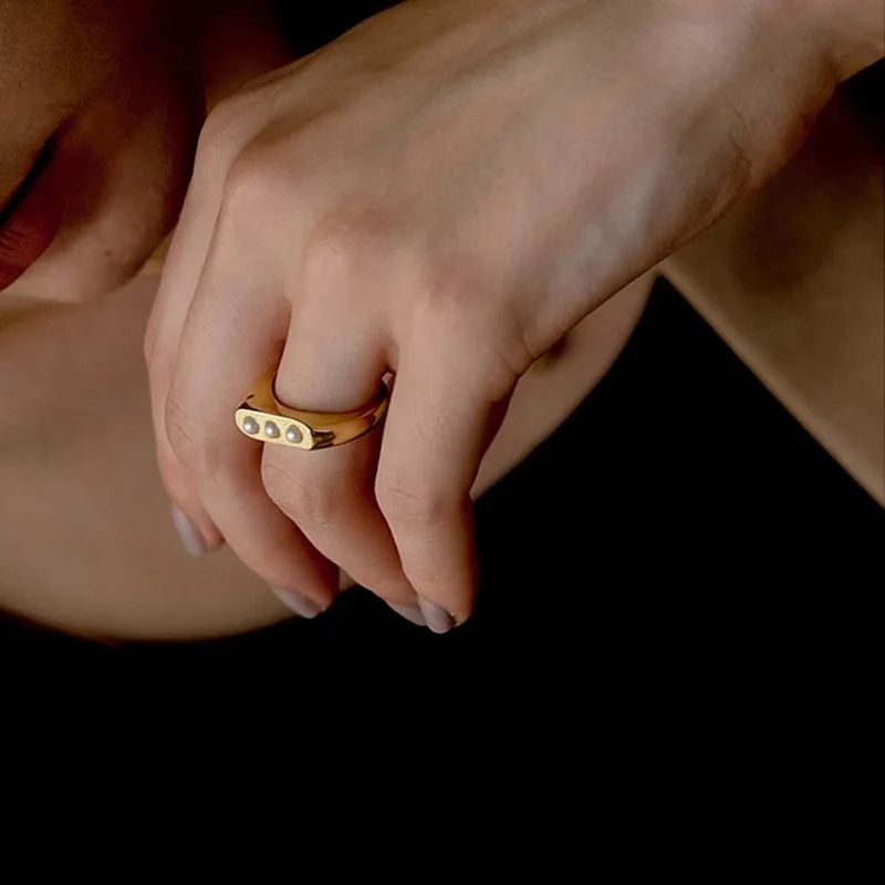 

Women retro square ring minimalist niche design pearl rings