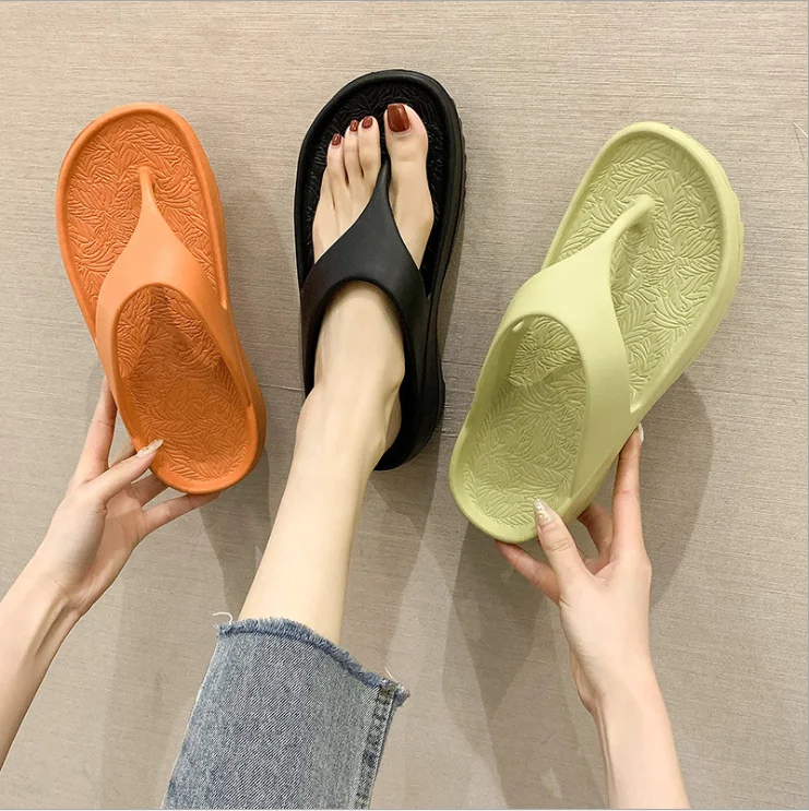 

Summer Outdoor Anti-Slippery Sandals Quick Dry EVA Material Light Weight Couple Beach Flip Flop