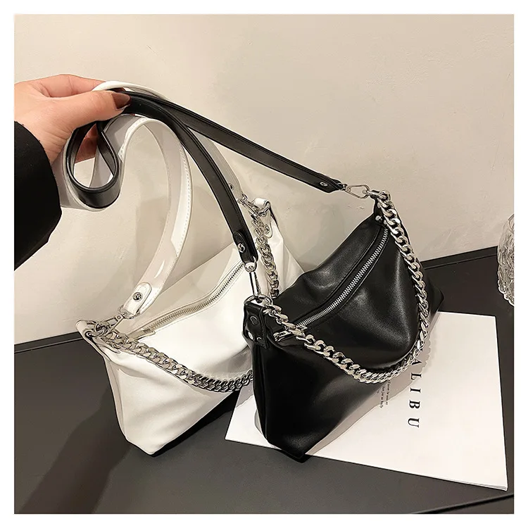 

2021 Young lady handbag purse popular fashion chain design bag
