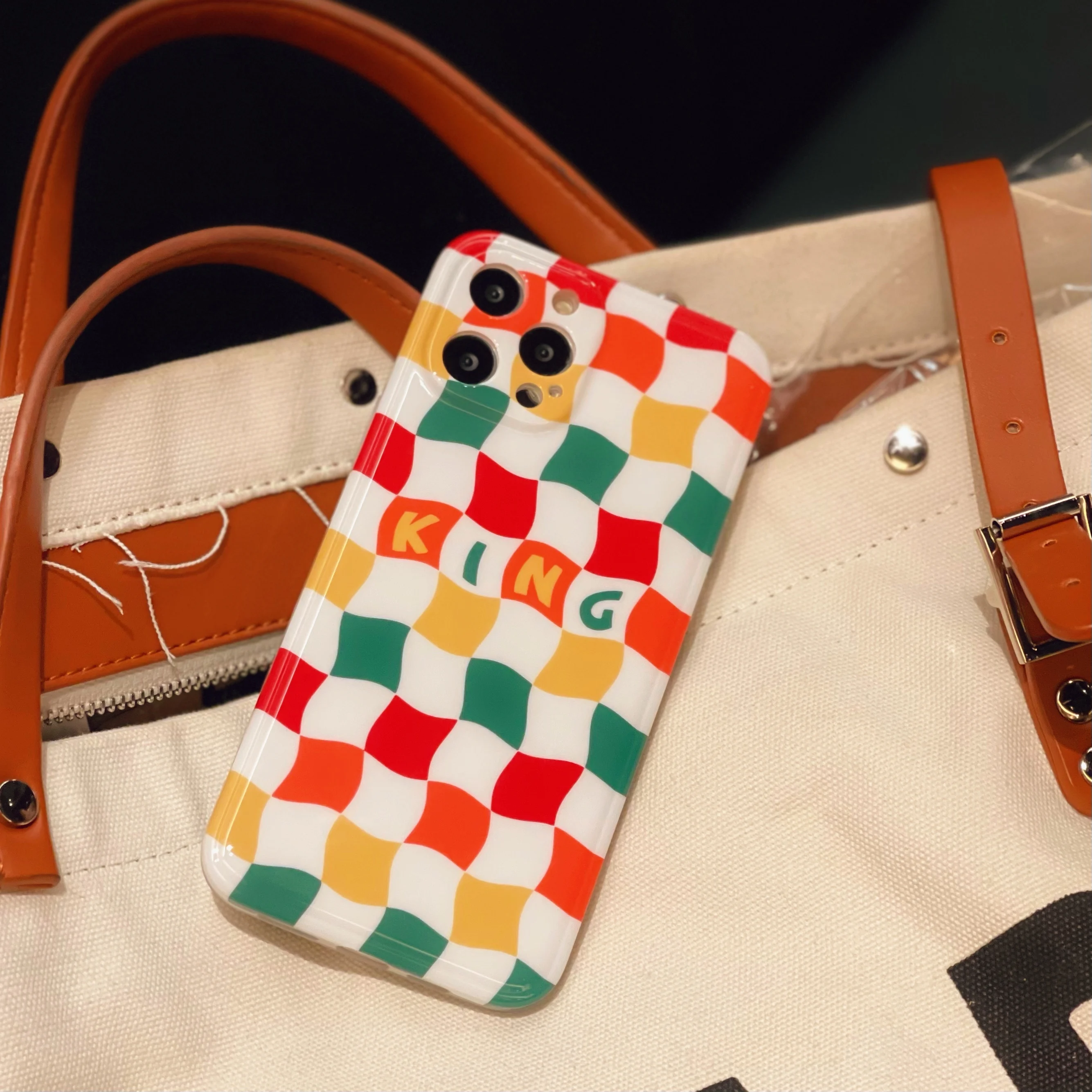 

2021 New Color Checkered King Stripe Straight Edge Rubik's Cube Case for iPhone12PROMAX Phone Case, 1 color