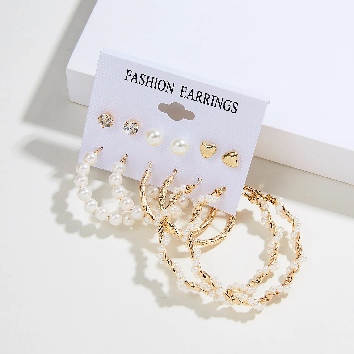 

2021 Elegant style earrings in a variety of colors for everyday wear with the latest designs