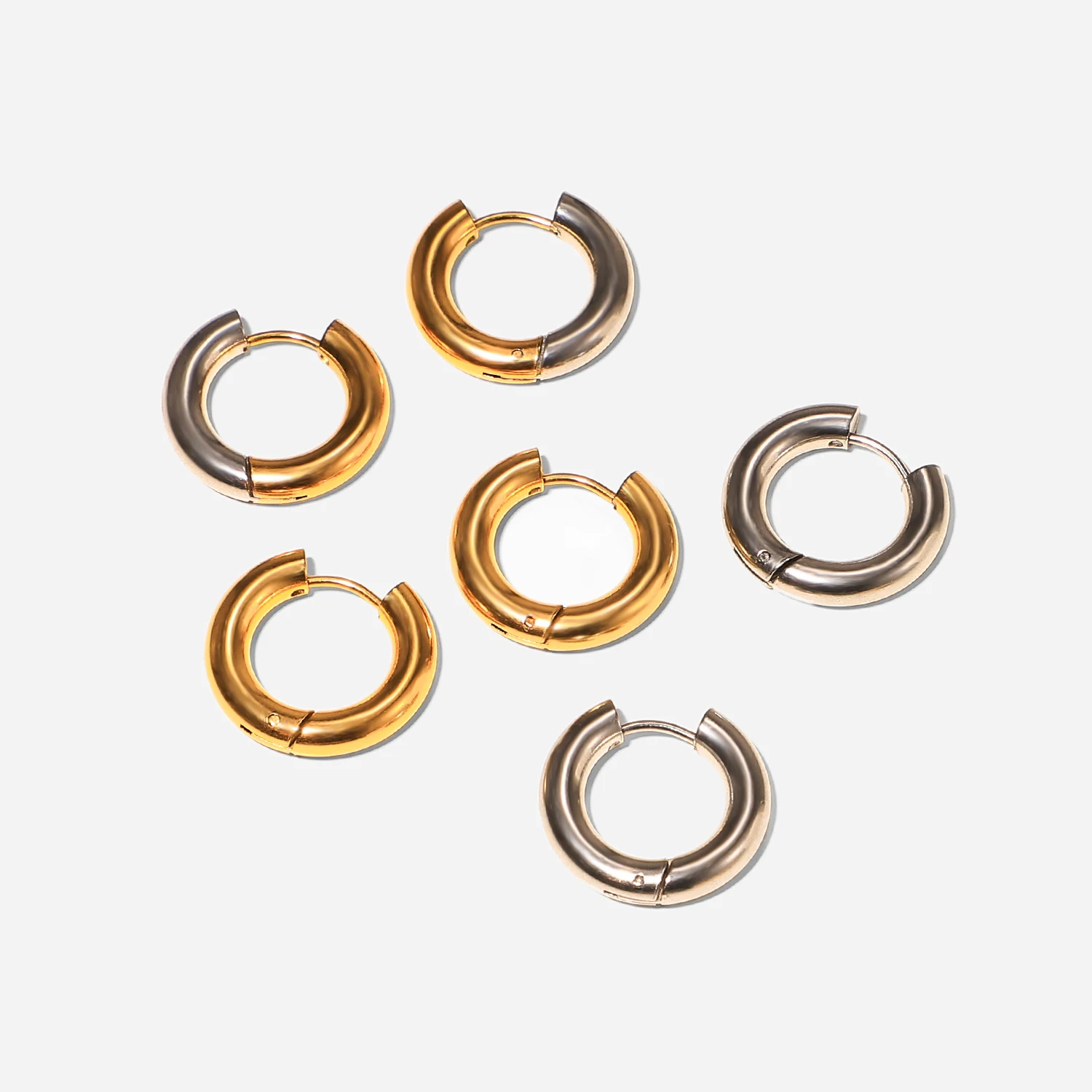 

Chunky Classic 4MM Gold Hoop Earrings PVD Plating Non Tarnish Waterproof 18k Silver Stainless Steel Hoop Earrings For Women Gift