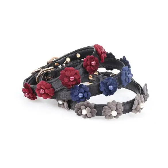 

New Pet Products Lovely Beautiful Flower PU Material Pet Collar Dog Leather Collar