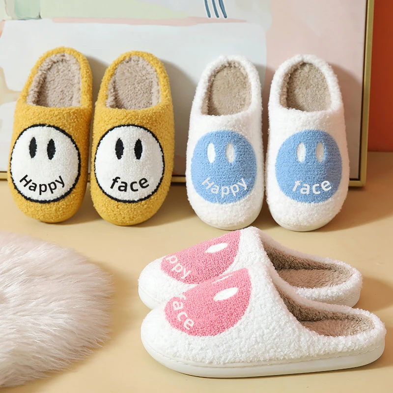 

Wholesale Cute Smile Slippers Smile Face Pattern Slides Ladies Winter Indoor Flat Warm Happy Face House Slippers For Women