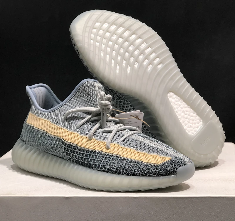 

2019 High Quality Latest Men Women Original Yeezys 700 Styles Sneakers Sports Shoes Running Popular Training shoe