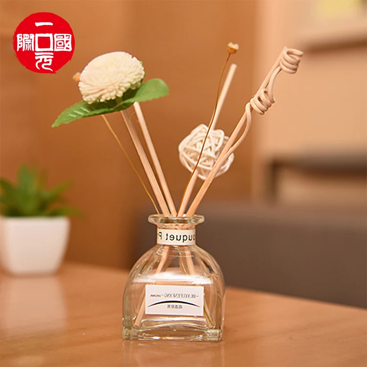 

High Quality Unique Reed Diffuser Bottle with Black Rattan Sticks Home Fragrance Reed Diffuser Set 150ml Ceramic Diffuser