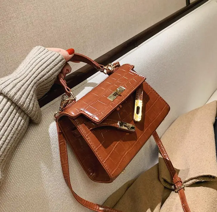 

2021 Wholesale vintage lady genuine cowhide leather shoulder phone hand bags crossbody woman purse handbags