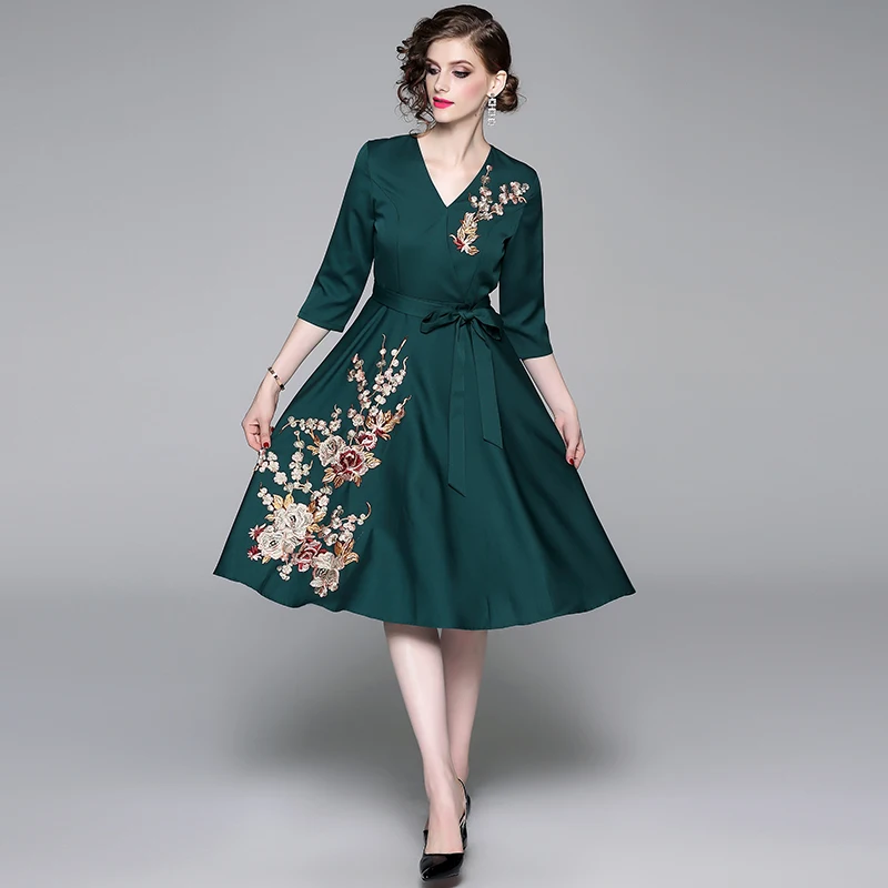 

Elegant design V neck slim evening dresses women embroidered banquet vintage dresses, Black,green