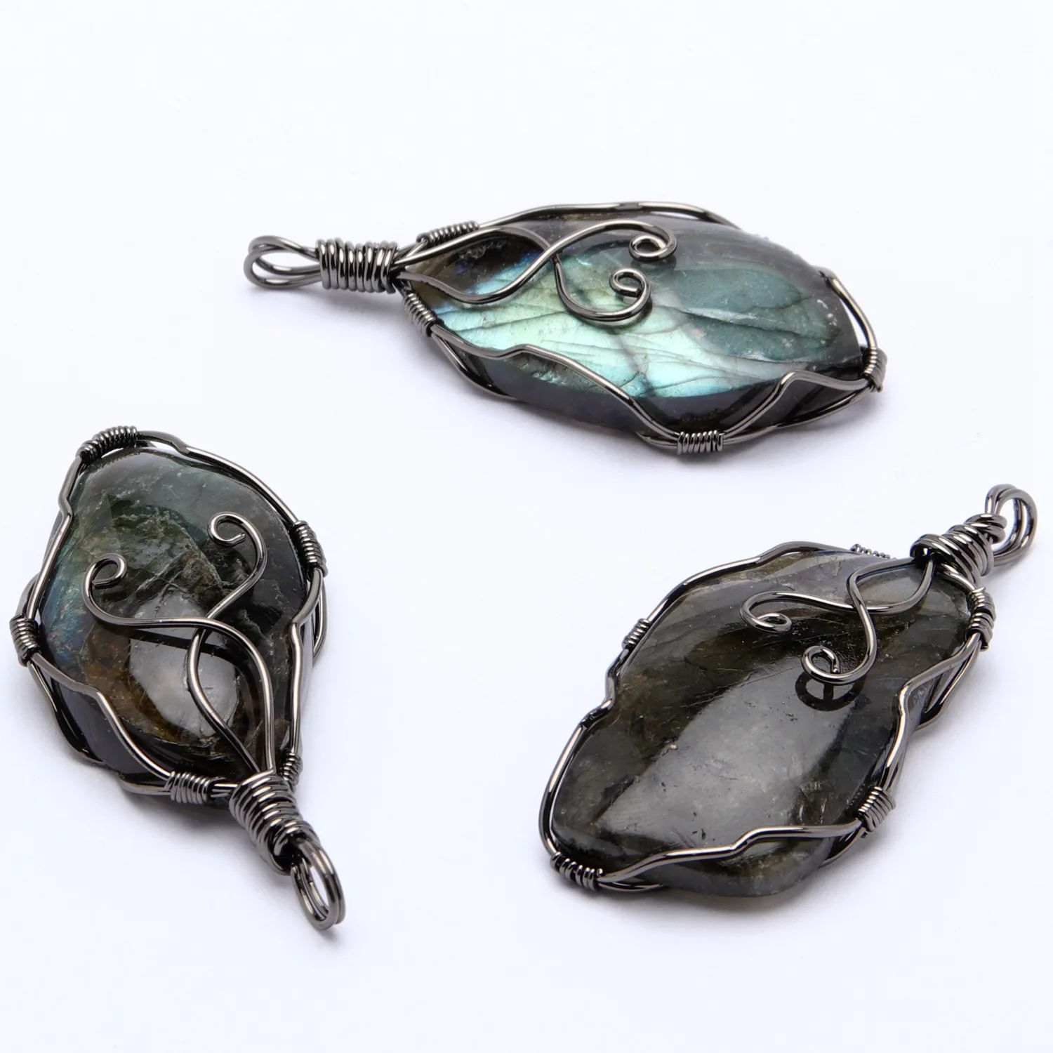 

Fashion Crystal Stone Hand Craft Wire Wrapped Labradorite Pendant For Jewelry