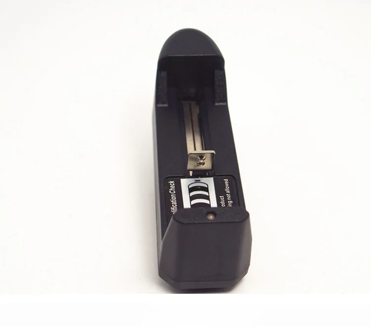 

100-240V US Plug 18650 Battery Charger China factory cheap charger, Black white or customized