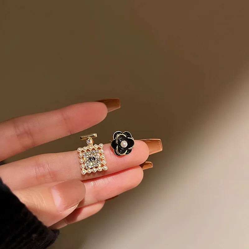 

fashion black flower crystal bag earrings