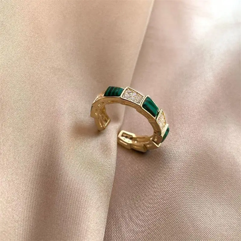 

Retro Vintage Gold Plating Zirconia Green Turquoise Rings White Opal Geometric Zircon Open Rings For Women