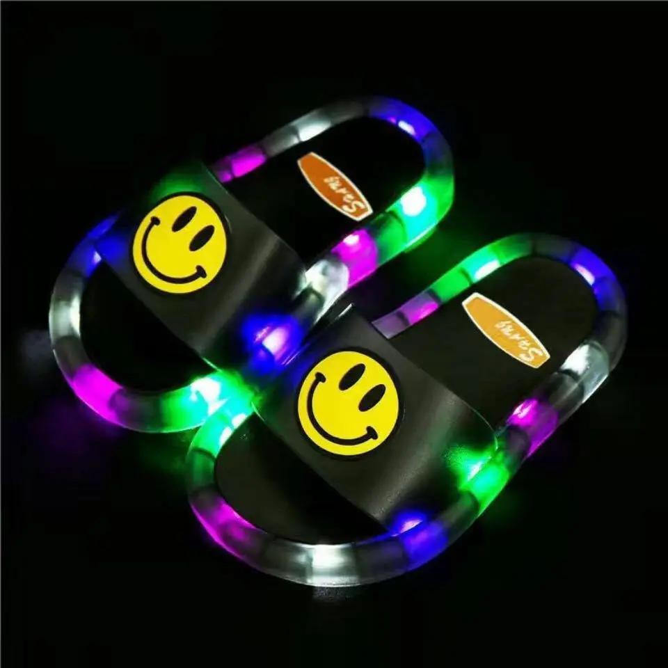 

Sandalias LED Luz Con Luces Sandalia Carita Feliz Light UP Zapatilla Playa Glow in the Drak Gelatina Flip Flop Slippers For Kids