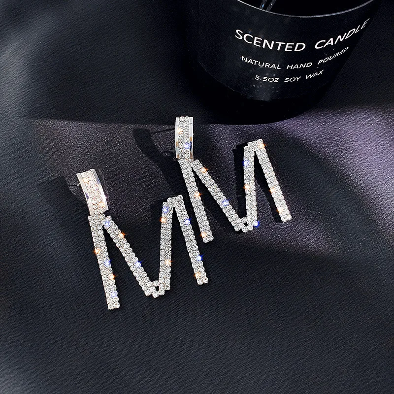 

7cm M rhinestone letter earings