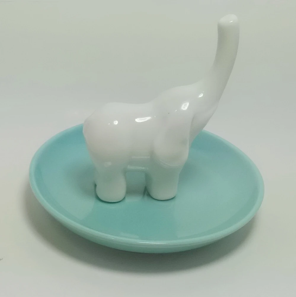 

Wholesale Ceramic Crafts White Ring Jewelry Trinket Dish