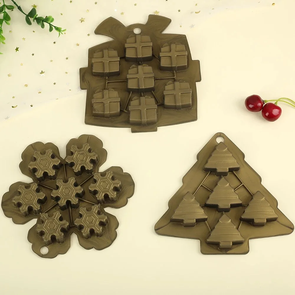 

Christmas themed silicone mold cake chocolate mold fudge cake tool, Customized color