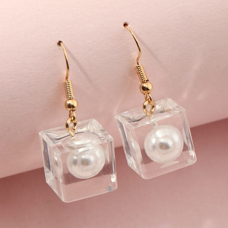 

Wholesale Personality Gold Plated Square Stud Jewelry Earrings Freshwater Pearl Earrings For Girls, White+gold