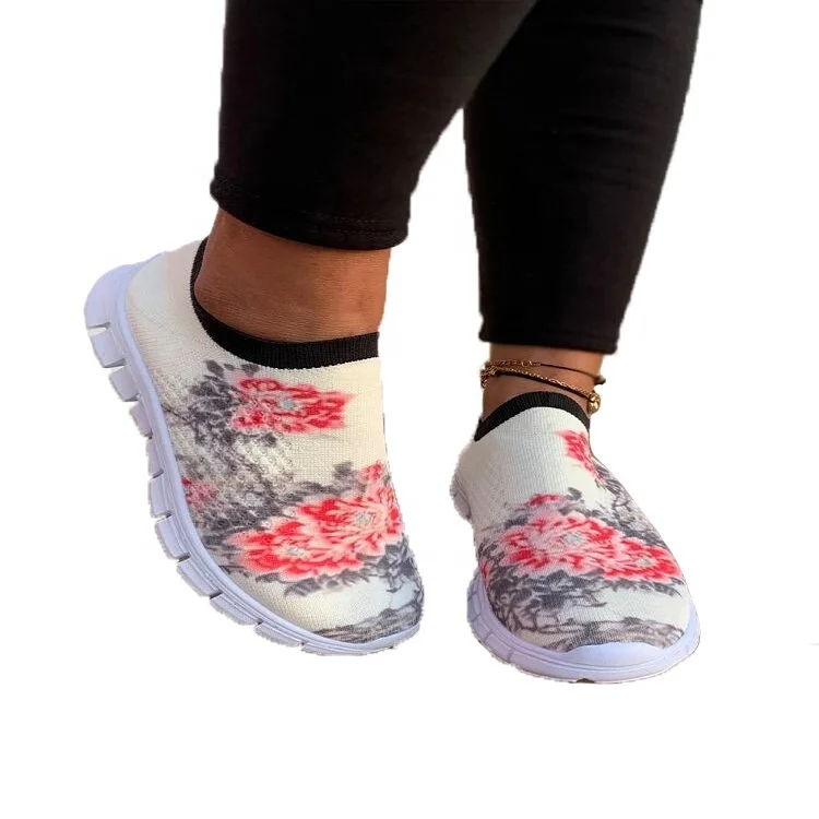 

Woven surface round head flower shallow mouth lightweight flat heel sneakers European and American large size wholesale, White