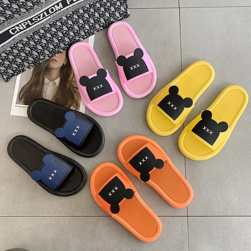 

2020 hot sale bear head slippers female non-slip home cartoon bear wear-resistant soft bottom outdoor flip flops female