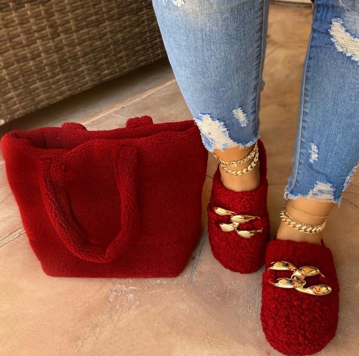 

New Trendy Women House Slippers Closed Toe High Plush Fur Winter Warm Slippers Slides, Beige, red, black, brown