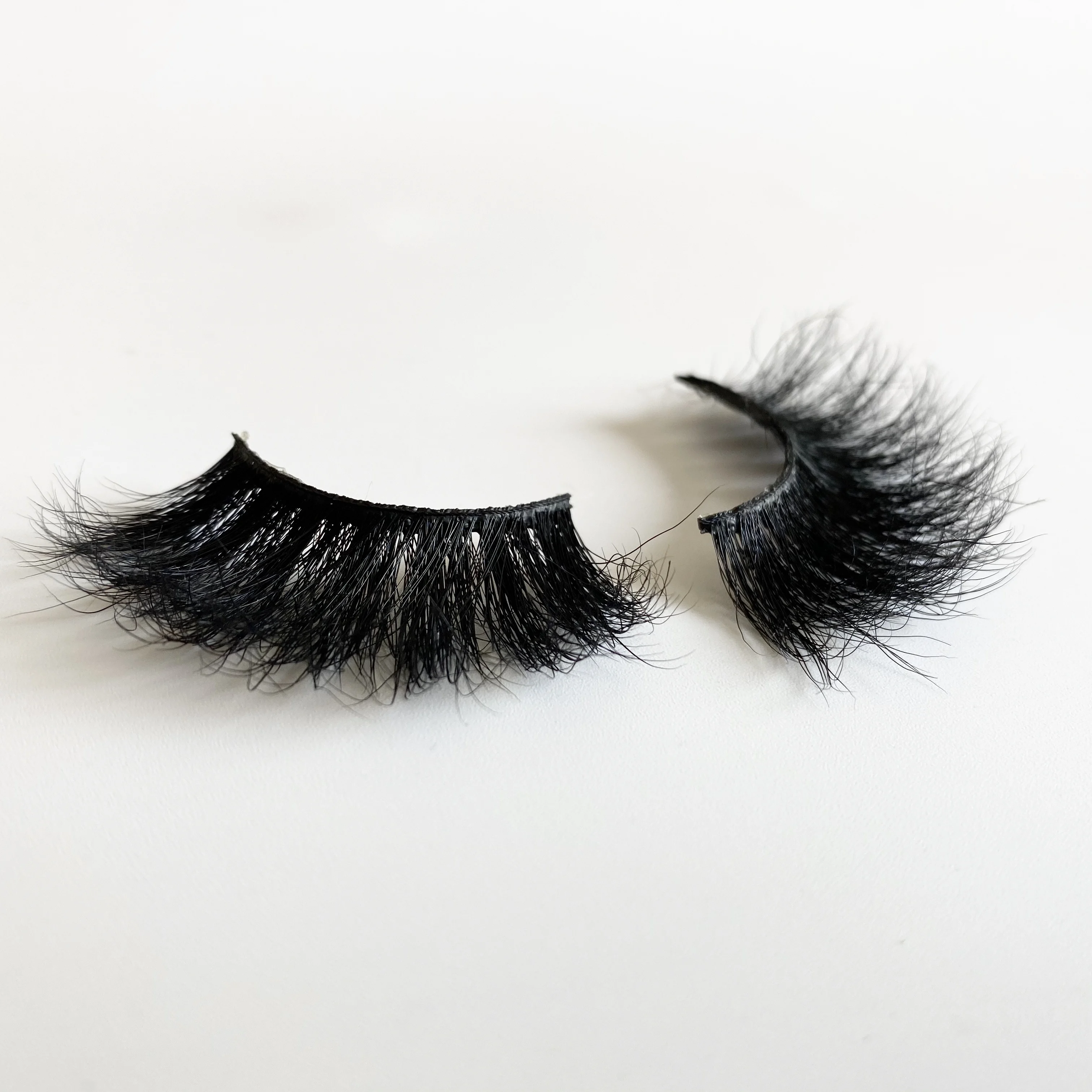 

ESSI LASH 25mm 3d Real Mink Eyelashes Vendor False Strip Eyelashes, Black color