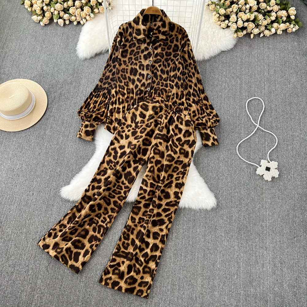 

Fashion suit light mature temperament lantern sleeve leopard print pleated shirt two-piece high waist wide leg pants suit