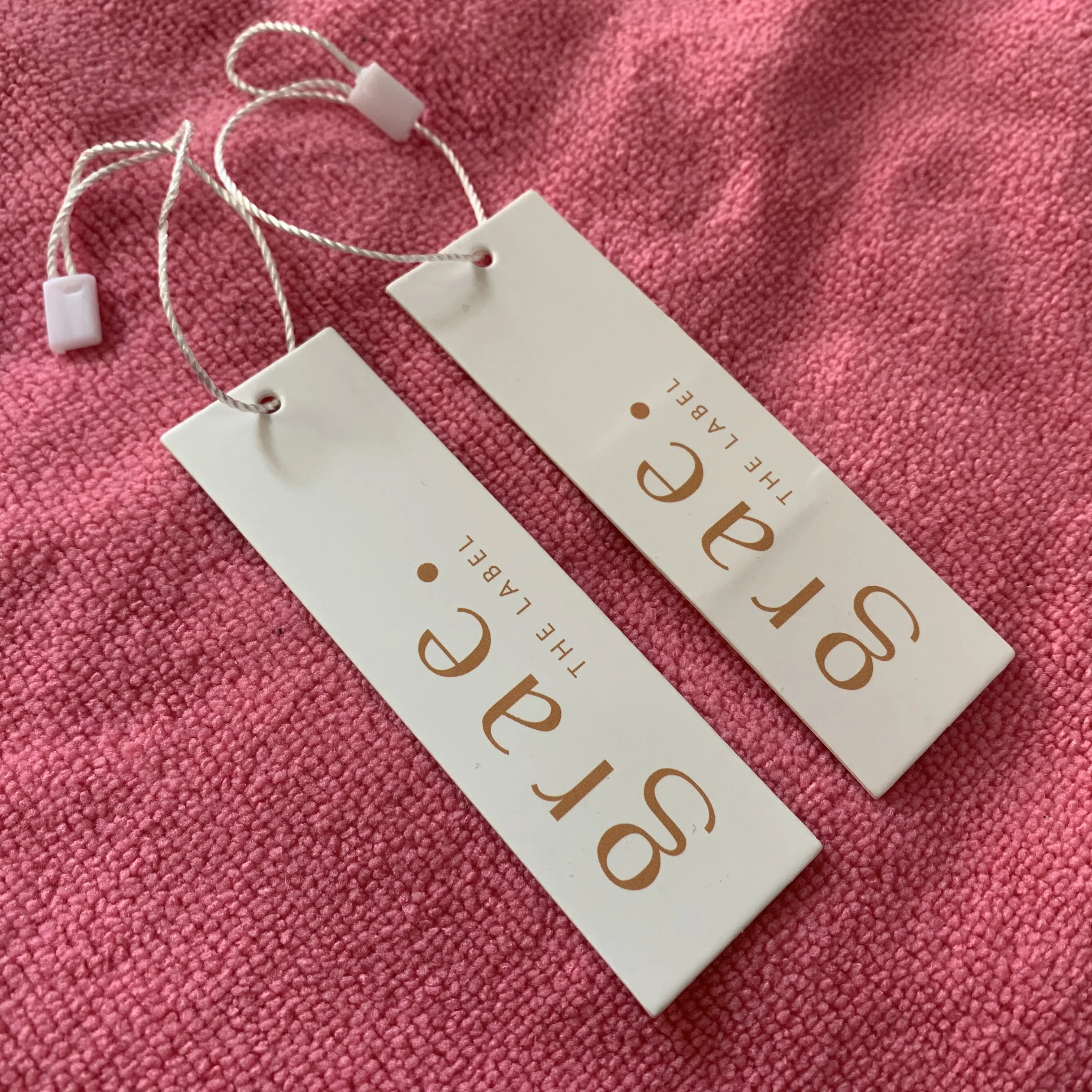 Custom Luxury Brand Hang Tag Garment Paper Hangtag Swing Tag for Clothing and Bag