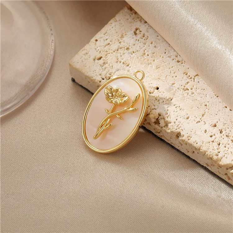 

Ready to Ship Customized DIY Shell Necklace Pendant Small Cute 18k Gold Plated Heart Rose Flash Charms For Jewelry Making