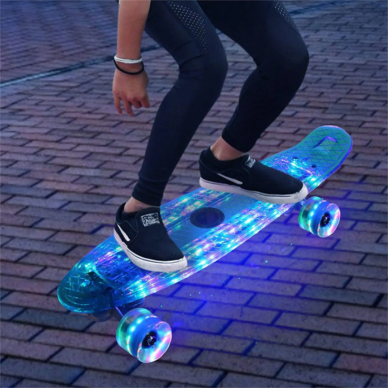 

22-inch cruiser fish board 4 LED light PU wheels mini skateboard beginner board non-slip suitable for teenagers and children