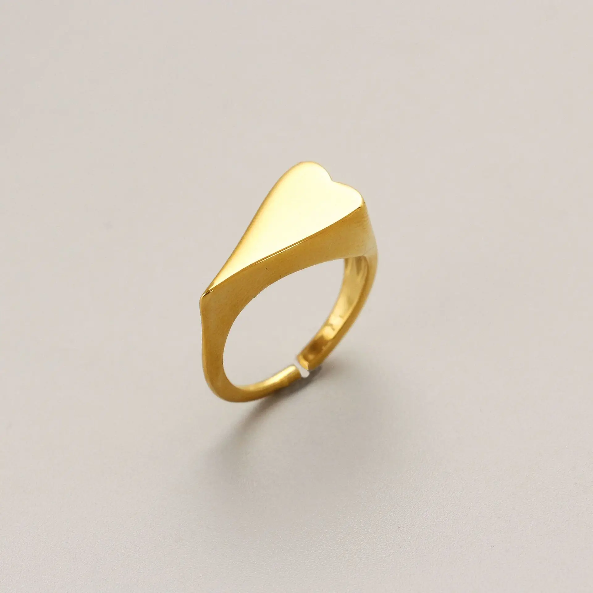 

Fashion New Gold Women Ring Personality 18k Real Gold Plated Love Heart Open Ring, Like picture