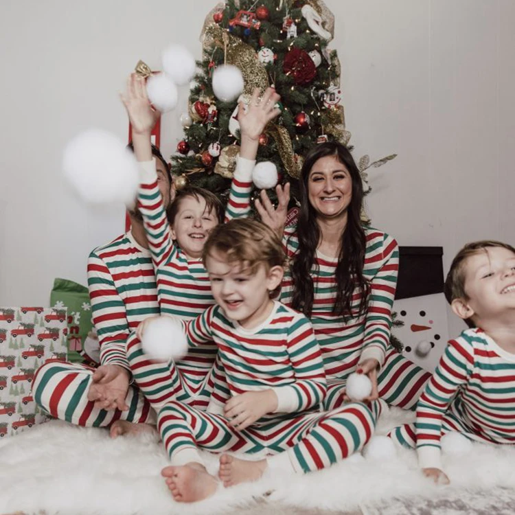 

2021 Wholesale Blank Matching Christmas Pajamas Sets For Family, Stried