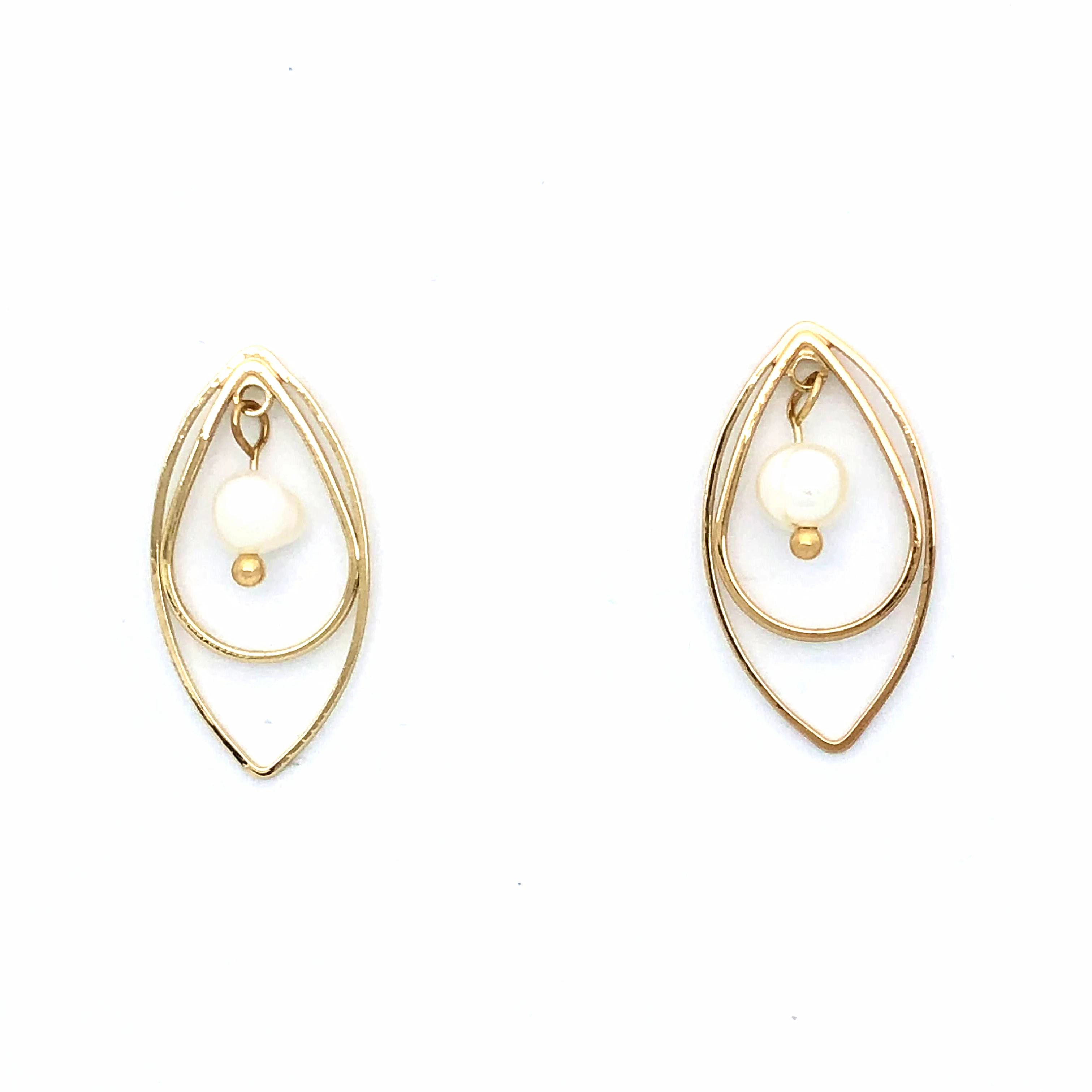 

Eico Jewelry Custom Europe and America Irregular Pearl Ear Studs 18K gold plated brass stud earrings