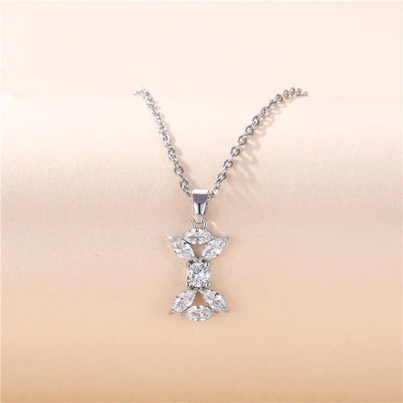 

Hotsale Design Full Crystal Rhinestone Bowtie Pendant Necklace Bling Bling Cubic Zircon Bow Necklaces For Women